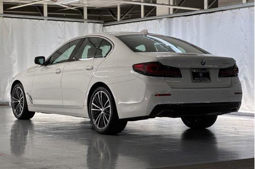 2023 BMW 530 i