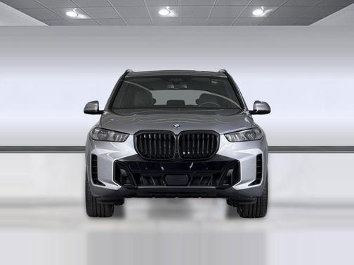Skyscraper Grey Metallic 2026 BMW X5 xDrive40i