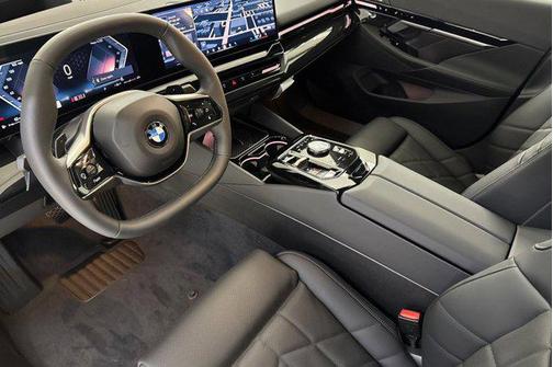 Oxide Grey Metallic 2026 BMW 530 530i