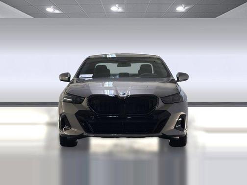 2026 BMW 550e xDrive