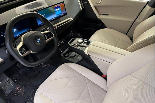 Black Sapphire Metallic 2026 BMW iX xDrive60