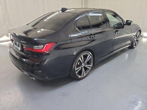 2021 BMW 330 xDrive