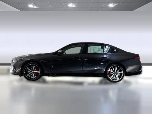 Dark Graphite Metallic 2026 BMW 530 530i