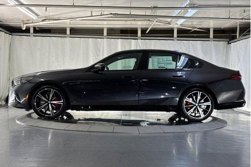 Dark Graphite Metallic 2026 BMW 530 530i