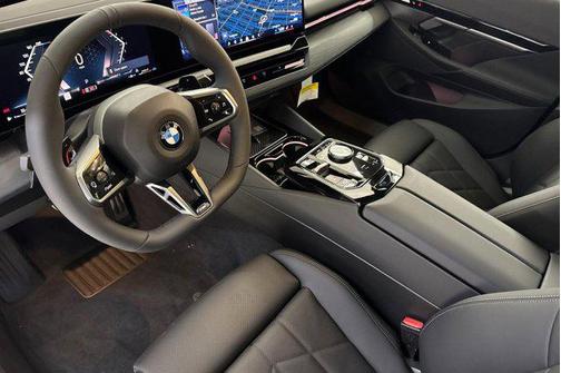 Dark Graphite Metallic 2026 BMW 530 530i