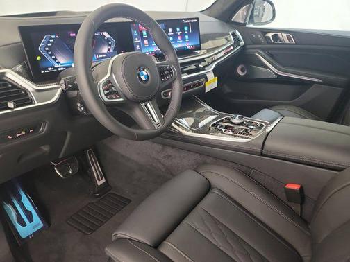 2026 BMW X7 M60i