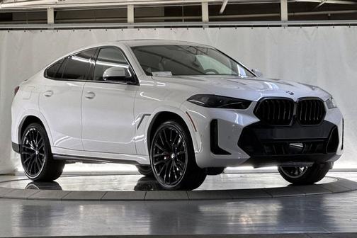 Mineral White Metallic 2027 BMW X6 xDrive40i