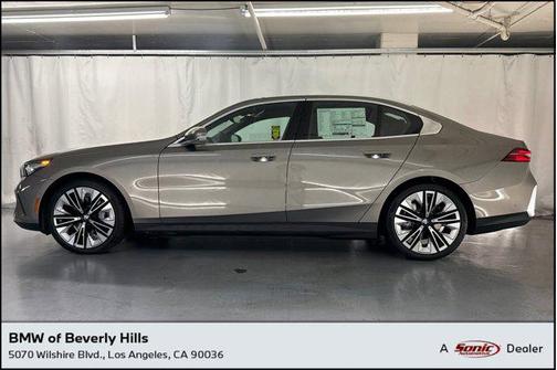 2026 BMW i5 xDrive40