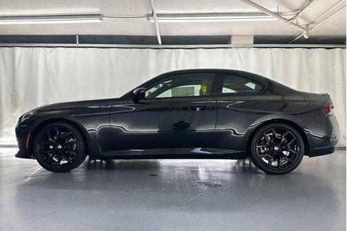 2025 BMW 230 i