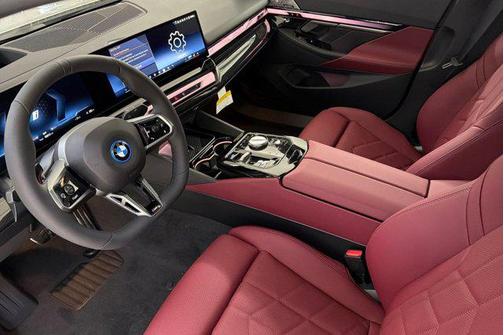 Alpine White 2026 BMW i5 eDrive40