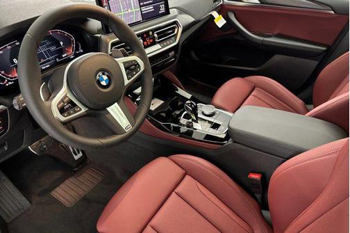 2025 BMW X4 xDrive30i