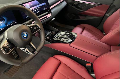 2026 BMW i5 xDrive40
