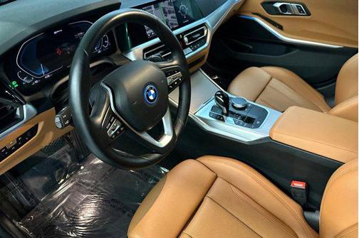2022 BMW 330e Base