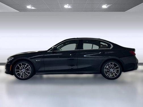 2022 BMW 330e Base
