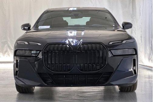 2025 BMW i7 xDrive60