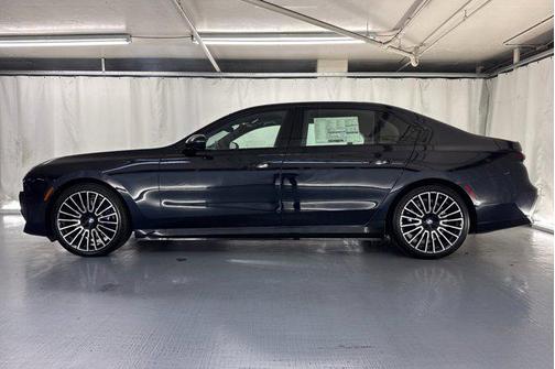 2025 BMW i7 xDrive60