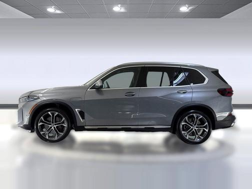 Skyscraper Grey Metallic 2026 BMW X5 PHEV xDrive50e