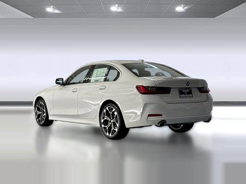 Alpine White 2026 BMW 330 330i