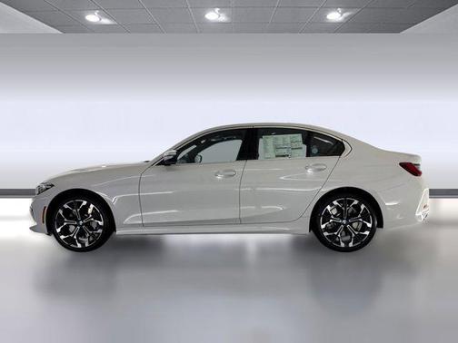 Alpine White 2026 BMW 330 330i