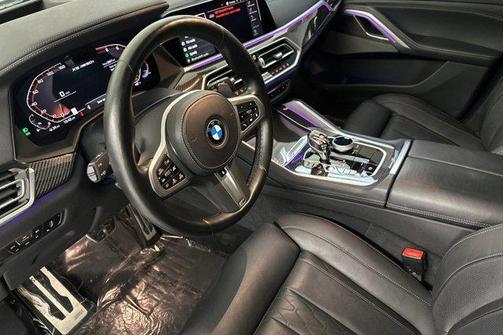 2022 BMW X6 M50i