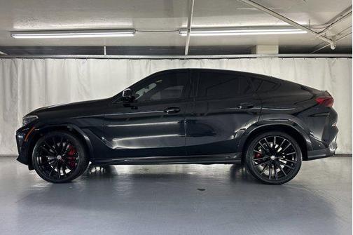 2022 BMW X6 M50i
