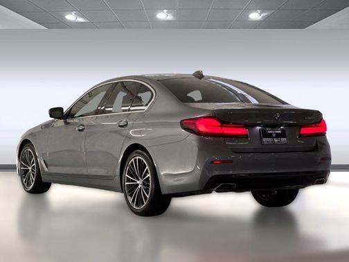 2023 BMW 530 i