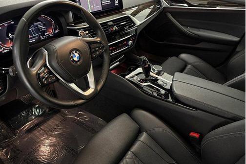 2023 BMW 530 i
