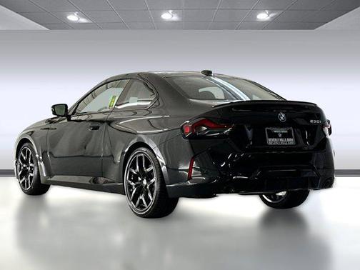 2025 BMW 230 i