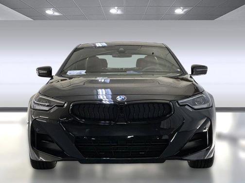 2025 BMW 230 i