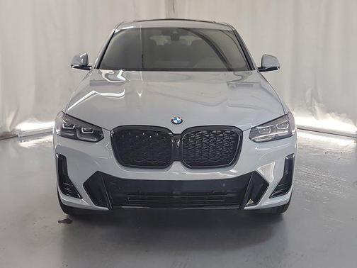 2025 BMW X4 xDrive30i