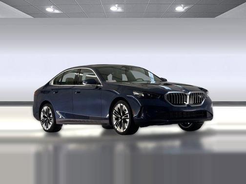 Phytonic Blue Metallic 2026 BMW 530 530i