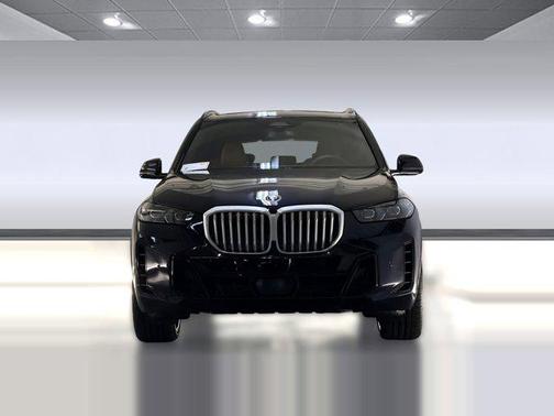 Carbon Black Metallic 2026 BMW X5 xDrive40i