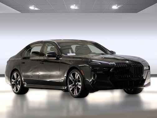 2026 BMW 740 i
