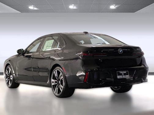 2026 BMW 740 i