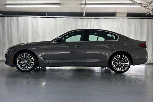 2022 BMW 530 i