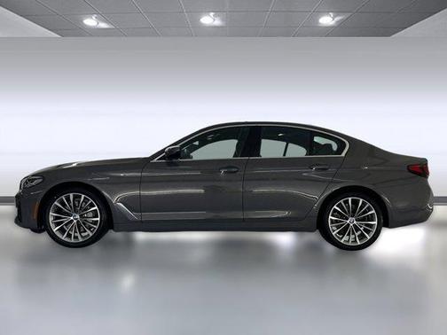 2022 BMW 530 i