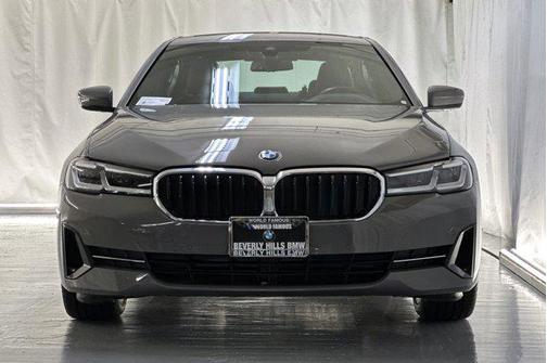 2022 BMW 530 i