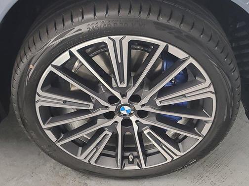 2025 BMW X1 M35i