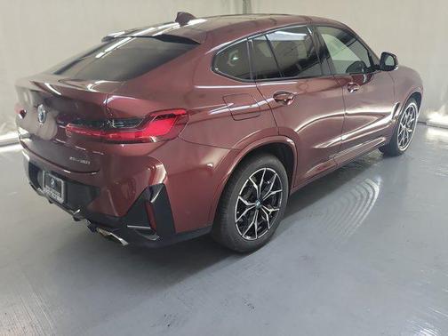 2022 BMW X4 xDrive30i
