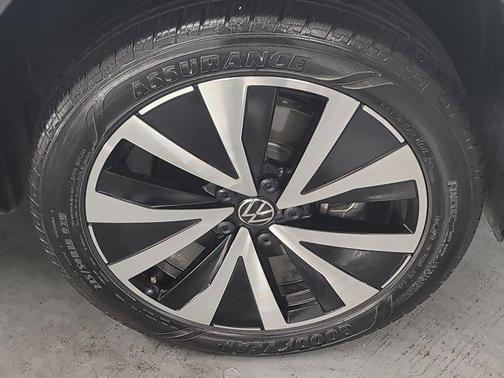 2024 Volkswagen Taos 1.5T SE
