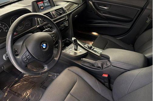 Black 2018 BMW 320 i