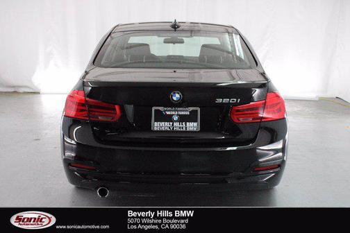 Black 2018 BMW 320 i