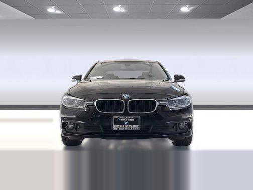 Black 2018 BMW 320 i