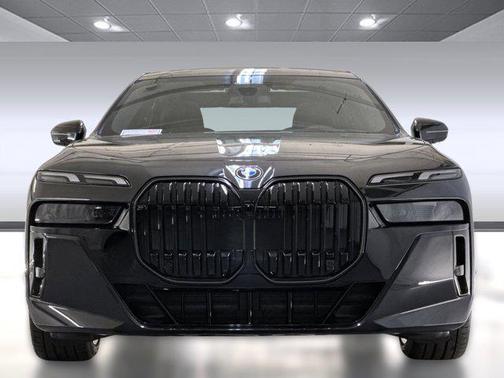2026 BMW 740 i
