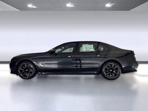 2026 BMW 740 i