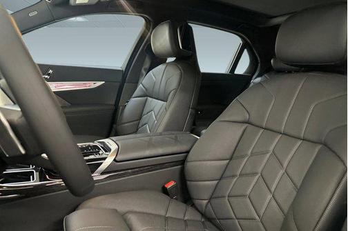 2026 BMW i7 eDrive50