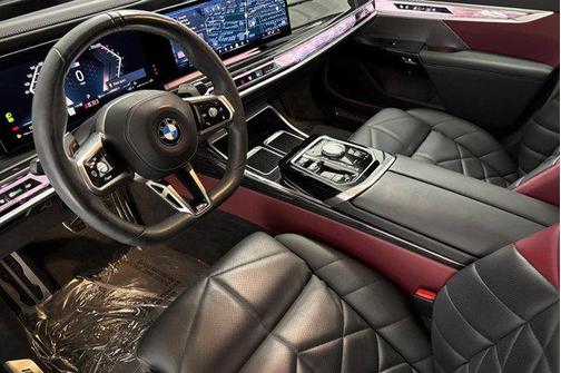 2023 BMW 740 i
