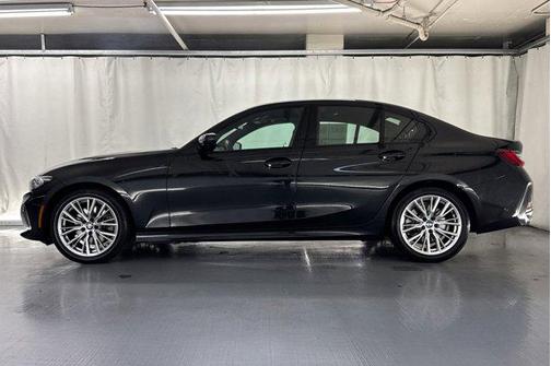 2023 BMW 330 330i