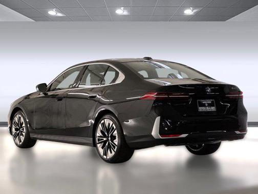 2026 BMW 530 i