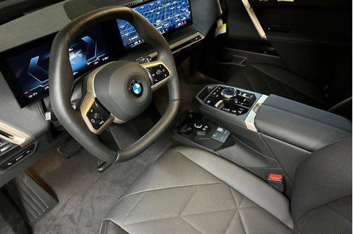 2026 BMW iX xDrive45